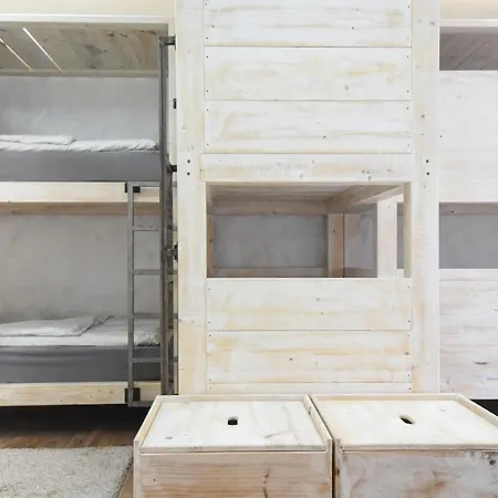 Wellenkind Surfschool * 라 파레드